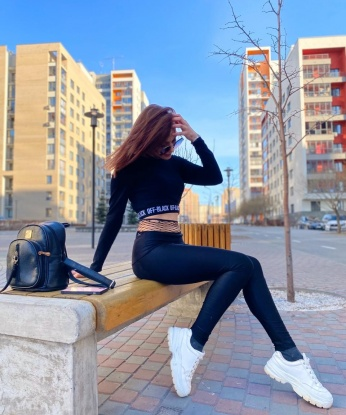 Изысканная и женственная леди приглашает в гости для приятного времяпровождения. Со мной ты почувствуешь себя желанным и любимым. Я умело разгадаю все твои желания и подарю незабываемые моменты страсти. 6321, 22 года